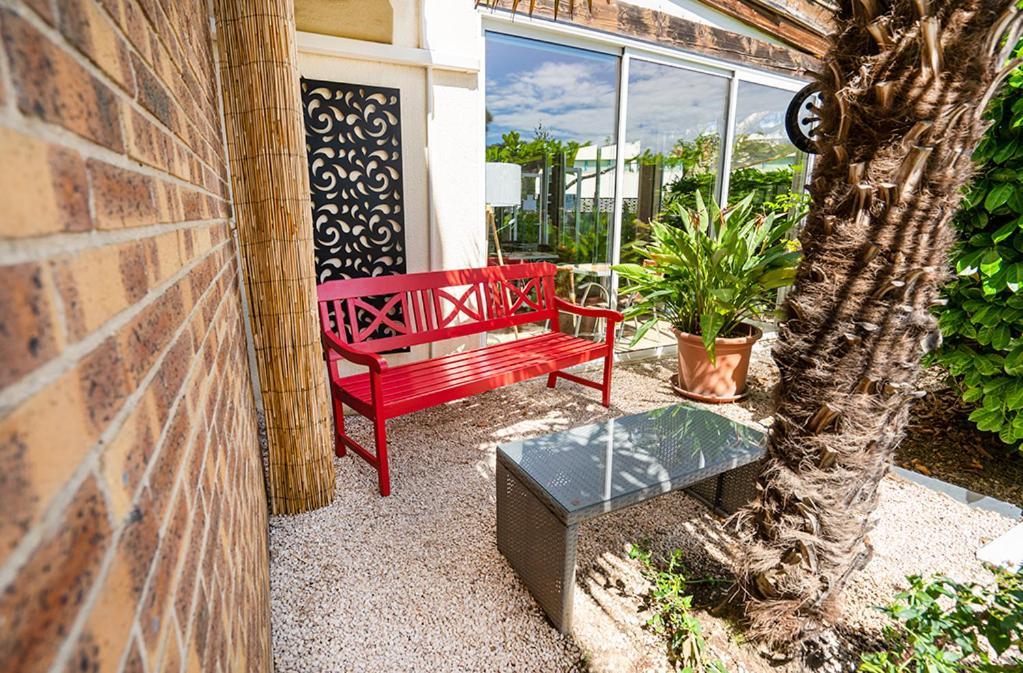 Logis Hotel- Hotel Restaurant Le Rialto Le Sequestre Zewnętrze zdjęcie