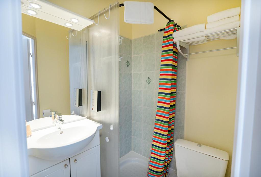 Logis Hotel- Hotel Restaurant Le Rialto Le Sequestre Zewnętrze zdjęcie