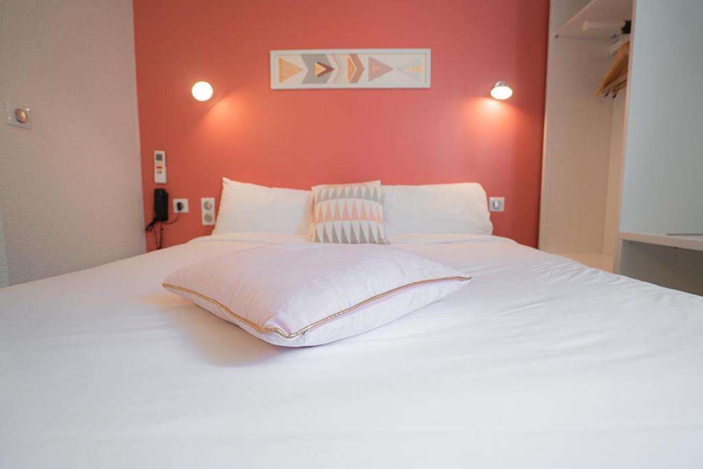 Logis Hotel- Hotel Restaurant Le Rialto Le Sequestre Zewnętrze zdjęcie